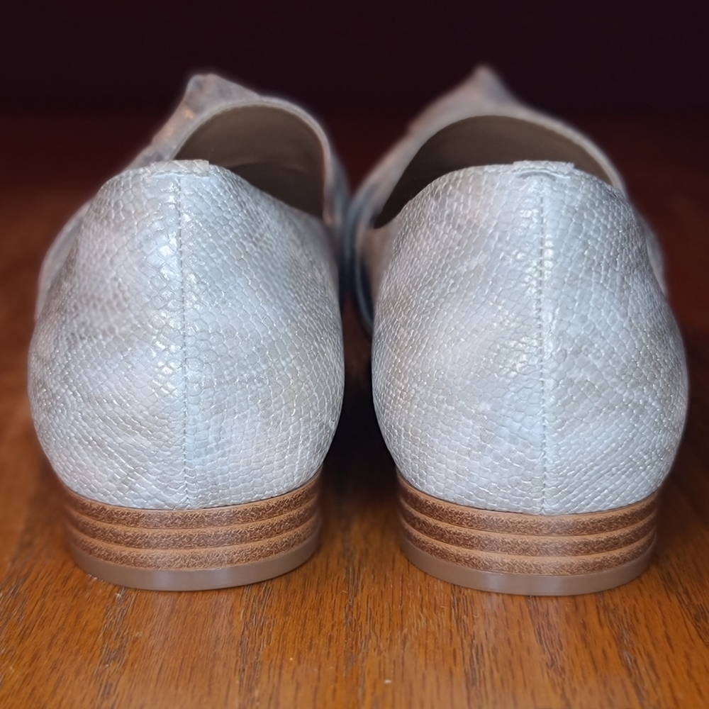 Women's Comfort View Snakeskin Loafers 10.5 - Picture 5 of 7